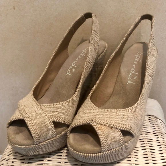 Splendid Wedge - Picture 2 of 3